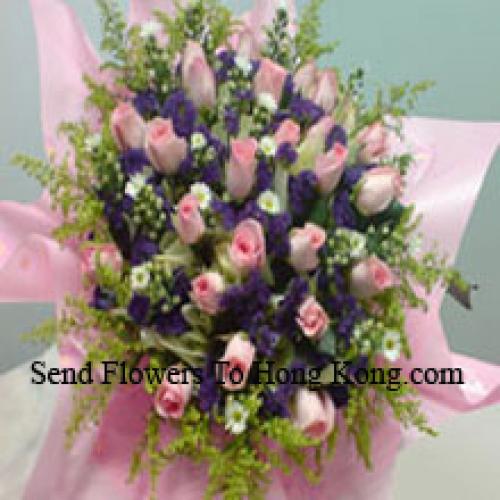 30 Sweet Pink Roses