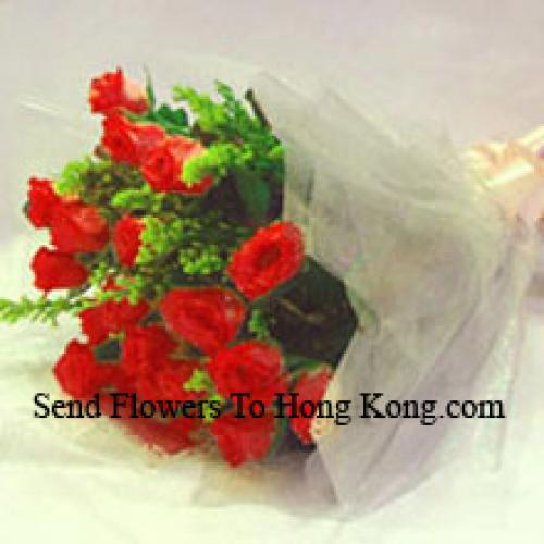 12 Exotic Red Roses